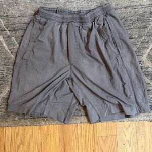 Lululemon lined Men's Gray Shorts